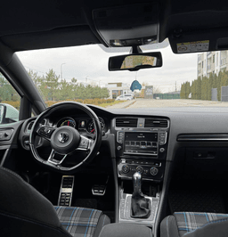 VW GOLF GTE, 2015 — 3